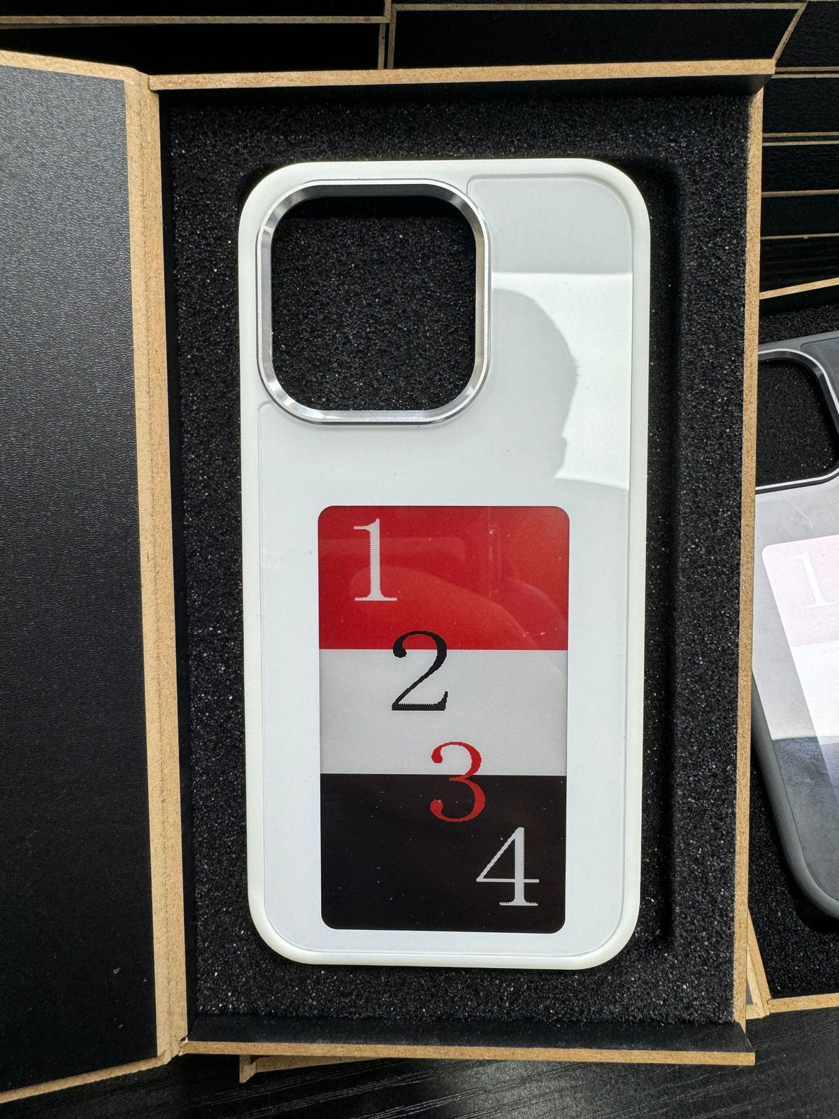 E-ink Screen Phone Case Screen Projection Personalized Phone Cover